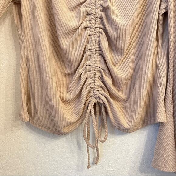 NWOT Andree by Unit Ruched V-Neck Top 3X Beige Ribbed Bell Sleeves Fall Neutral - Picture 3 of 9
